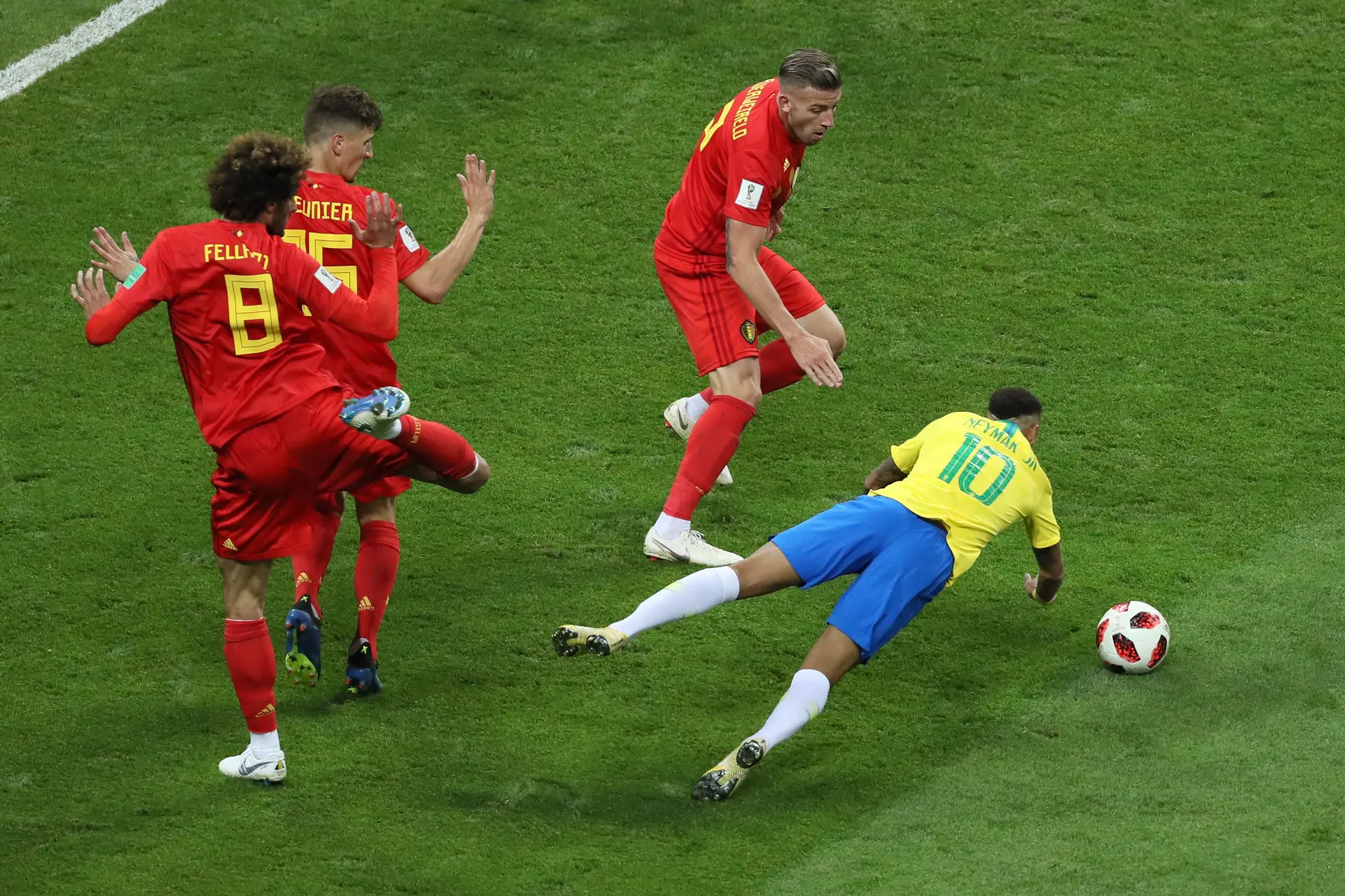 Neymar (1992-2018) (Um Azar do Kralj diz adeus ao génio, herói, vilão, idiota e bobo de serviço, consoante o dia)