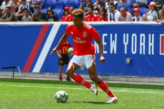 Gedson já está integrado na equipa principal do Benfica, aos 19 anos