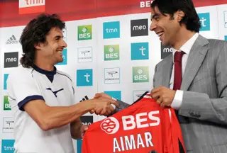 Pablo Aimar do dia da sua apresentação no Benfica, em 2008, junto a Rui Costa