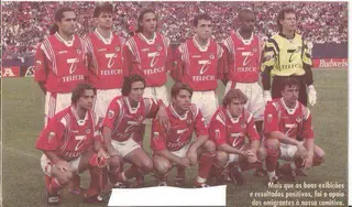 José Soares, o 2º em pé à direita, num 11 do Benfica