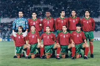 Seleção de sub-21 para o jogo Portugal-Ucrânia. José Soares é o 3º em pé, a partir da esquerda 