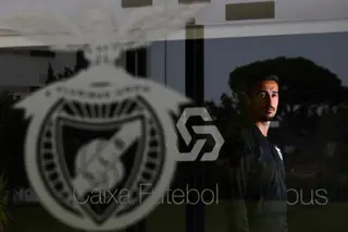 André Almeida: “Aimar e Saviola brincavam com a bola. Agora, está aí o Jonas. Podes dar-lhes um melão, que sai dali desfiadinho”