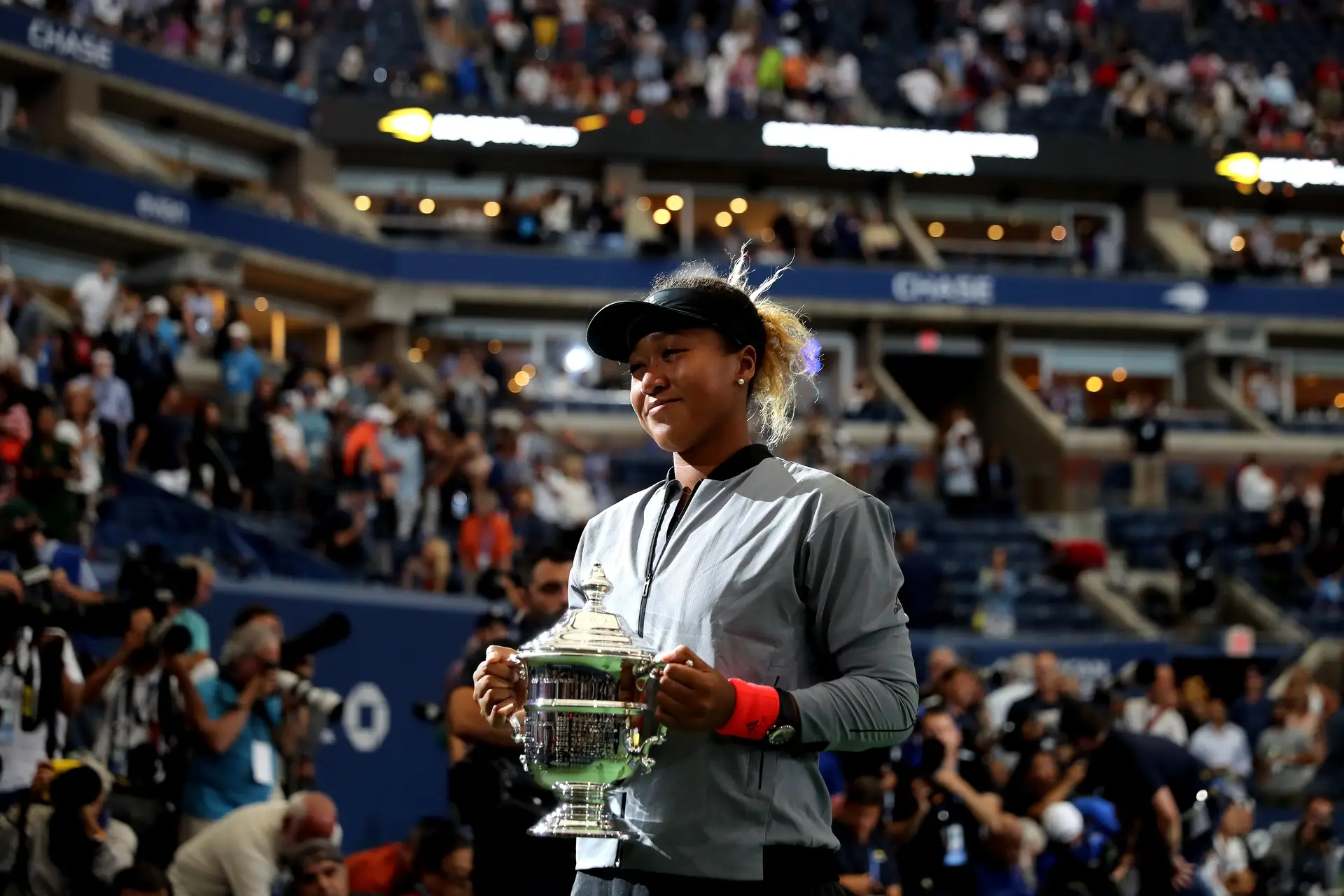 Naomi Osaka, a nova e comedida estrela, nascida na terra do sol nascente