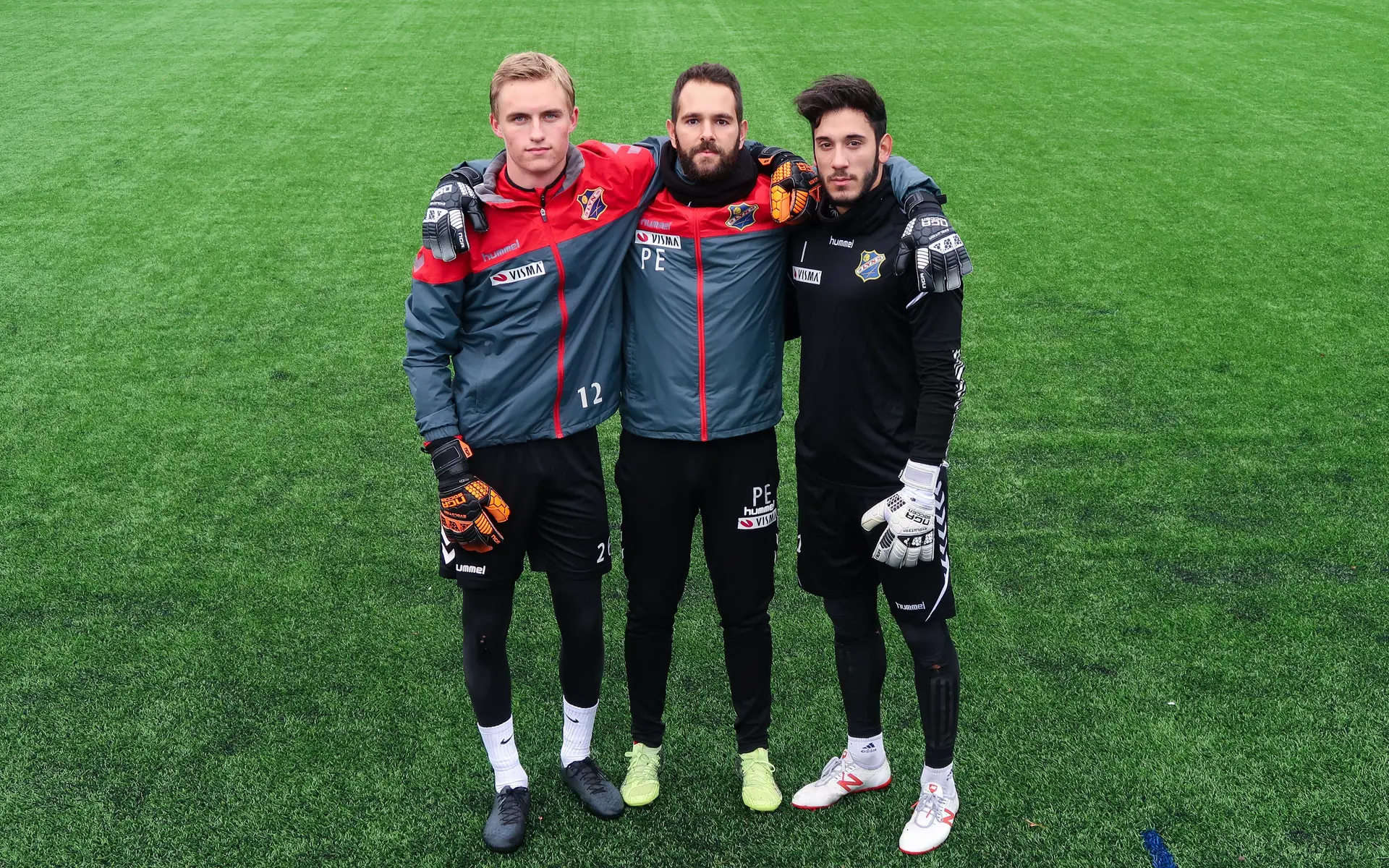 Ter Stegen diz não saber nada de futebol e que esquece nome de jogadores