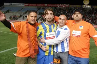Ricardo com adeptos cipriotas