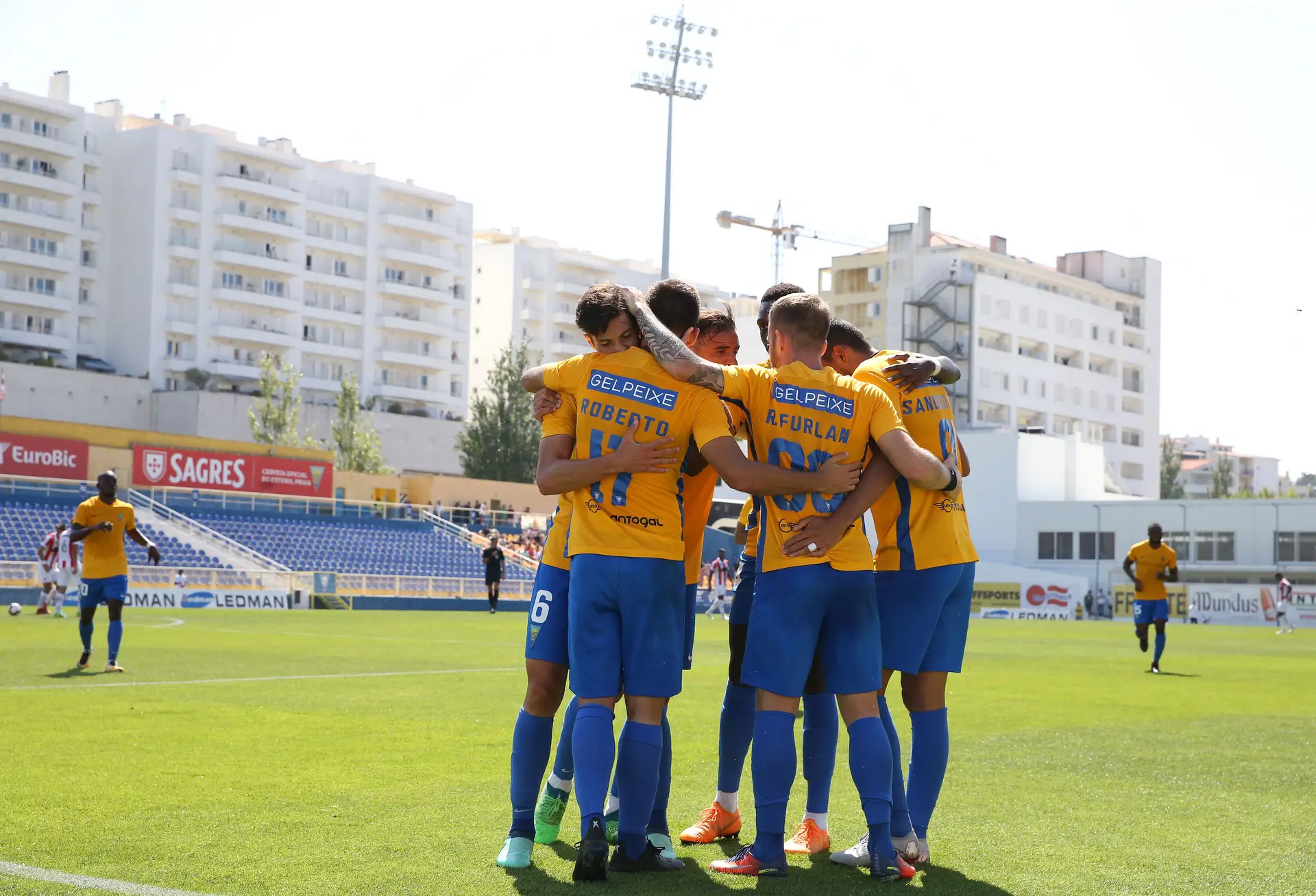 Estoril Praia cancela todos os treinos da formação