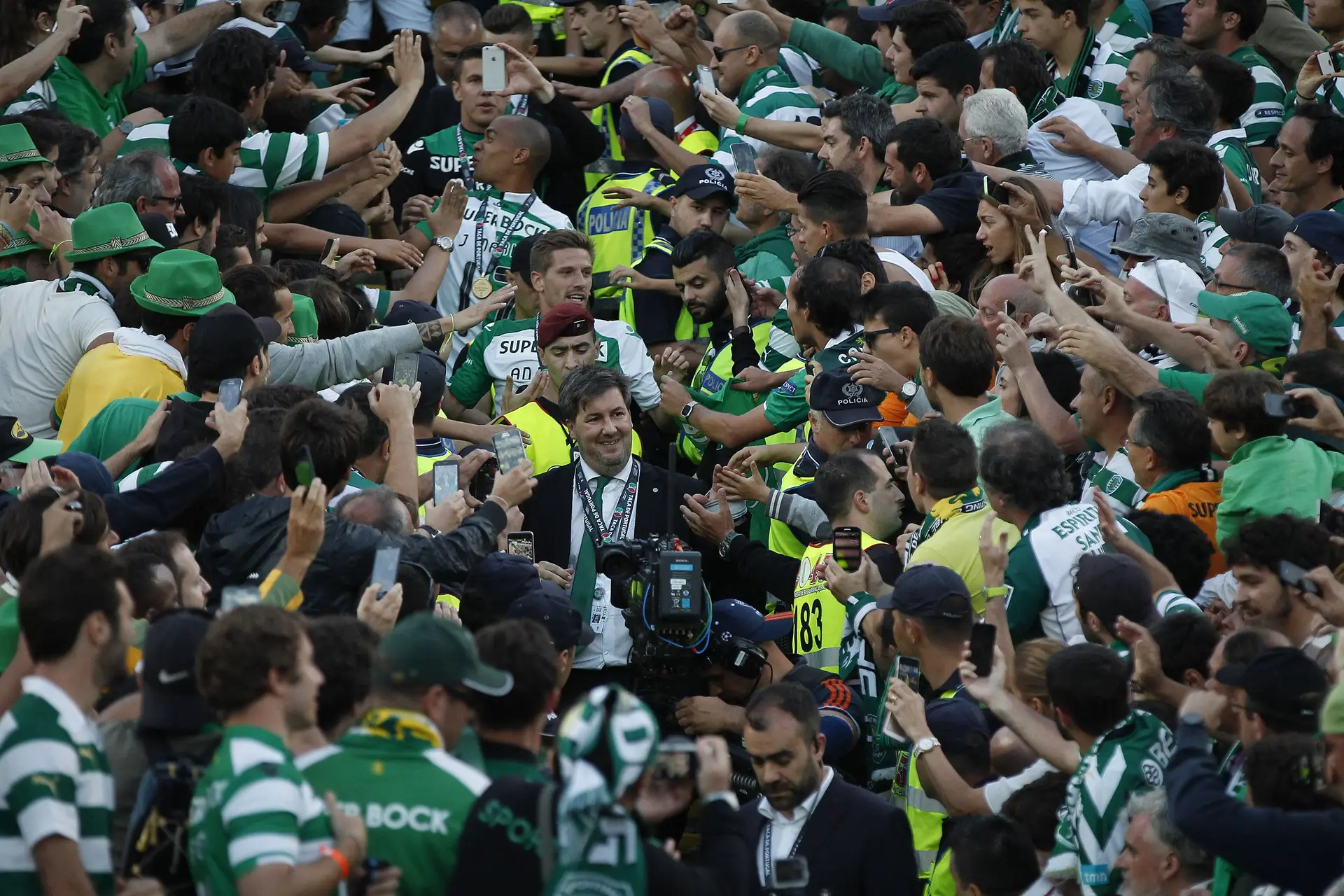 Arrependidos denunciam ordens de Bruno de Carvalho no ataque em Alcochete