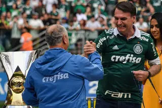 Bolsonaro não quer os campeonatos brasileiros suspensos: “Quando você proíbe futebol e outras coisas, você parte para uma histeria”