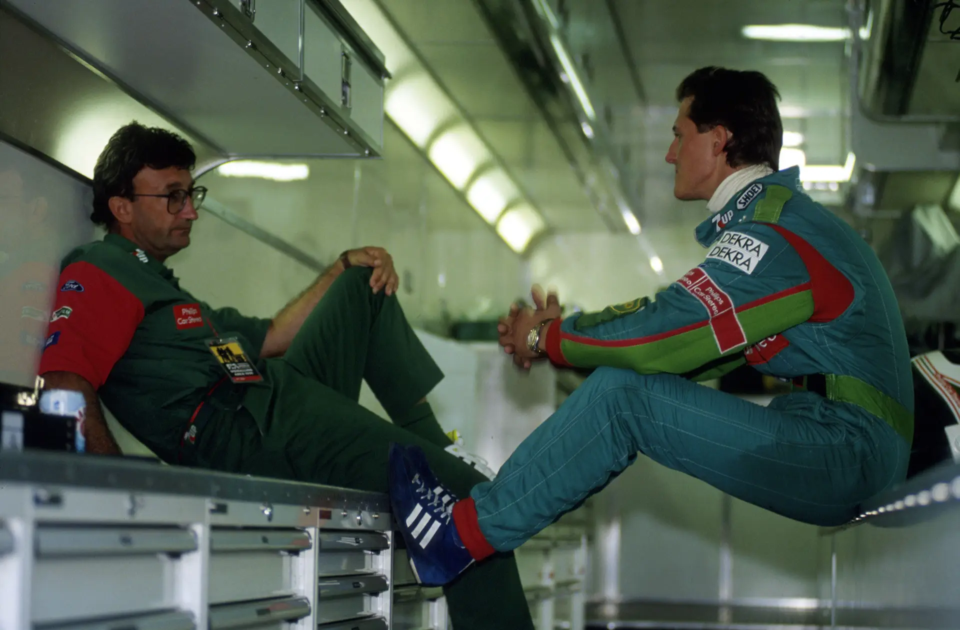 A estreia na F1 aconteceu por acaso. Bertrand Gachot, um dos pilotos da Jordan, chateou-se em Londres e atirou gás pimenta à cara de um taxista. Foi detido e foi o miúdo Michael Schumacher a assumir o volante do Jordan em Spa Francorchamps, em 25 de agosto de 1991