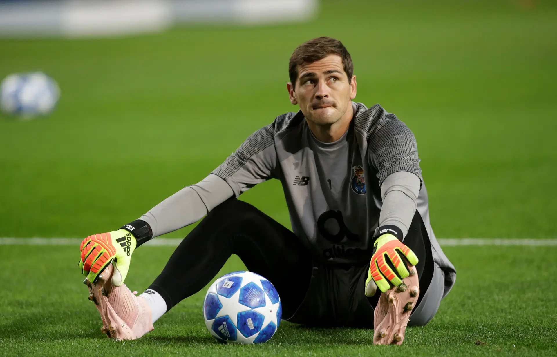 Casillas garante que não, mas médica que o assistiu após enfarte diz que guarda-redes lhe contou de um episódio de dor na véspera
