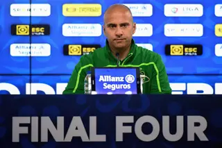 Adjunto de Keizer confirma Ilori e diz: “Foi criado aqui e isto quer dizer que todos os que saíram desta casa têm uma porta aberta”