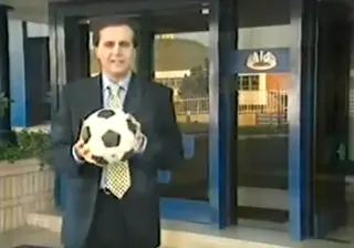 Jorge Gabriel à porta da antiga sede da SIC