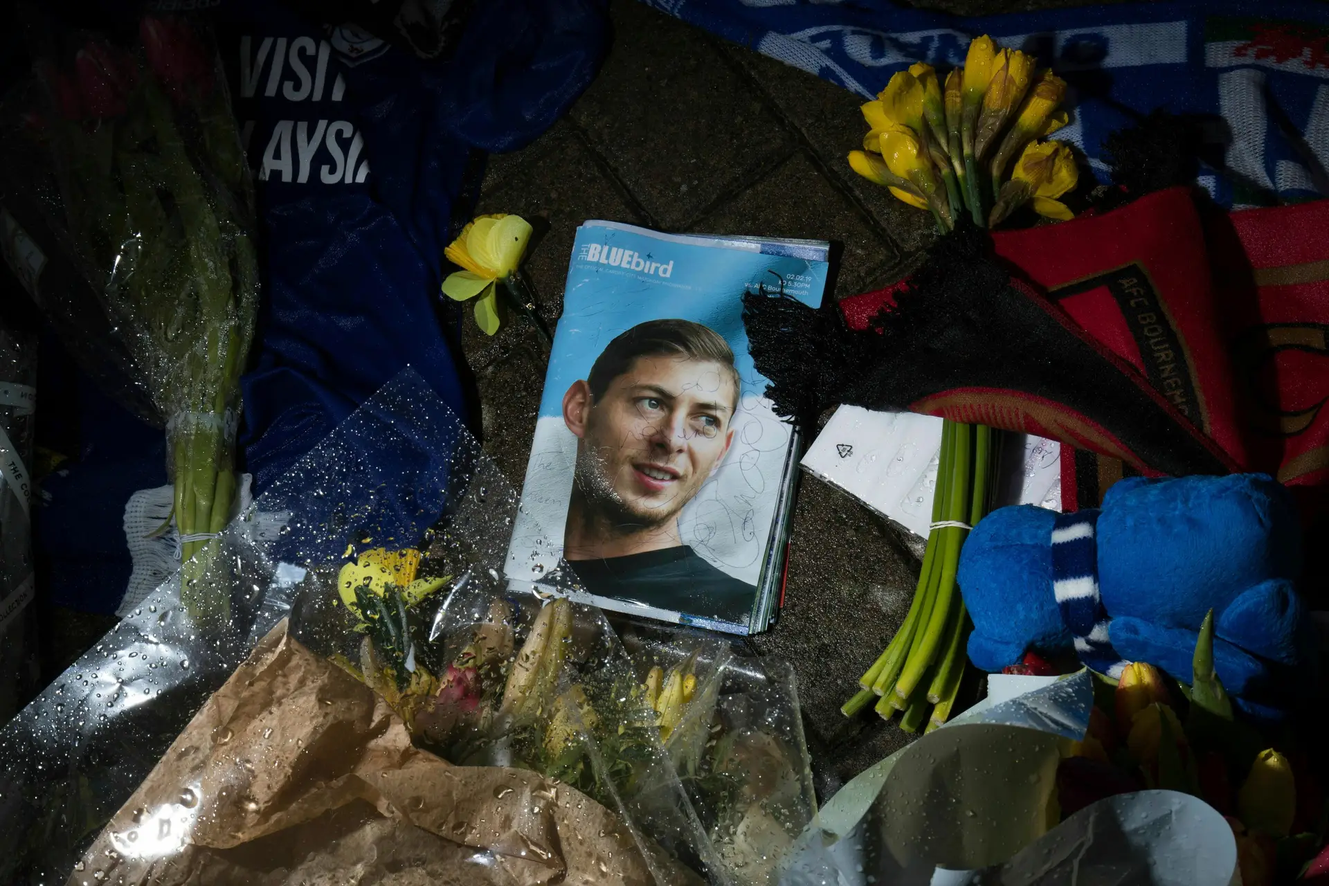 Cardiff paga parte da transferência de Emiliano Sala quatro anos após a  morte do jogador - Inglaterra - Jornal Record