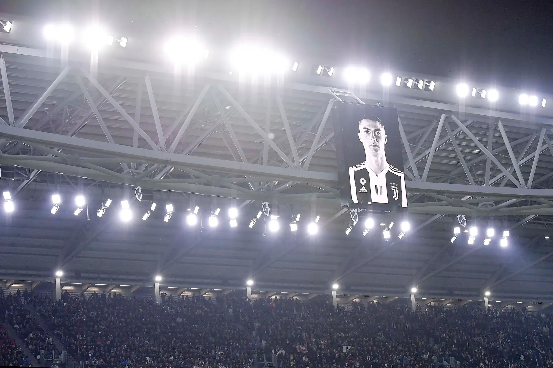 Quando o fim de um reinado é o início de um sonho: Ronaldo 2-3 Ajax