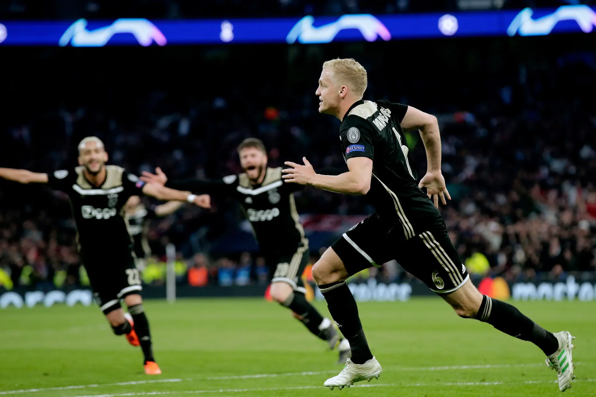 Não digam que vão daqui. Digam que van de Beek, de Ligt e de Jong