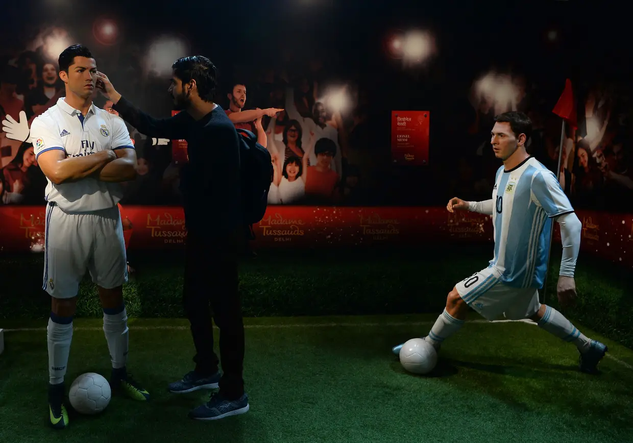 FOTO: a imagem de Ronaldo e Messi que passou despercebida no clássico - CNN  Portugal