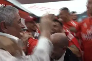 As lágrimas de Luís Filipe Vieira nos bastidores da festa do Benfica