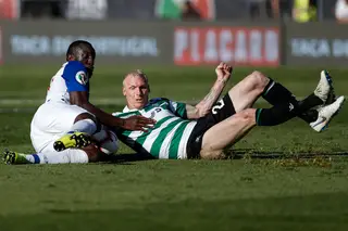 Mathieu, eleito o homem do jogo, em portunhol: "Voltar aqui para ganhar esta taça é incrível. Este grupo merece"