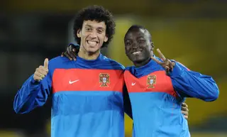 Roderick (à esquerda) na seleção com Danilo
