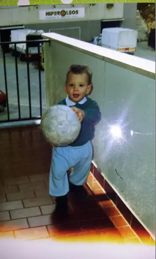 Com um pai futebolista Roderick habitou-se à bola desde muito pequeno