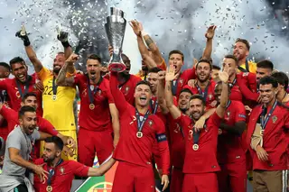 "Siiii", "viva Portugal, viva a seleção c...": foi assim a festa nos Aliados