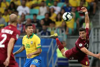 Empate do Brasil na Copa América marcado por três golos anulados