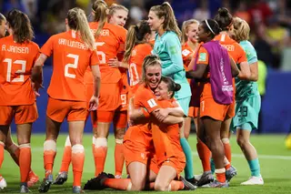 Holanda vence Suécia no prolongamento e garante final do Mundial