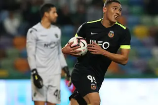 Vinicius treinou, Benfica goleou