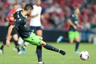 Uma, duas, três, quatro, cinco novidades no onze do Sporting