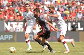 O Bom, o Mau, o Herói e o Vilão do AC Milan-Benfica