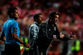 Em equipa que goleia não se mexe (os onzes do Belenenses SAD-Benfica)