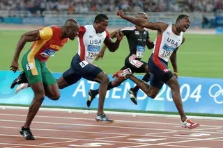 Há 15 anos, Obikwelu correu 100 metros em 9,86 segundos. Esta é a história desse dia