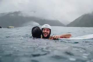 O capacete “não é a coisa mais cool”, mas Owen Wright usou-o para ganhar em Teahupo'o