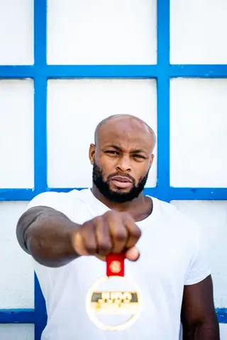 “Tive a sorte de ter o Dr. Passarinho que me disse: ‘Ouve lá, ó preto, vais superar o cancro e serás o maior’. Era o que precisava ouvir”