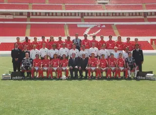 Nuno Santos (em baixo à direita) na chegada ao Benfica, depois da passagem pelo Leeds