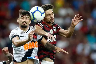 Flamengo x Vasco: gols, empurrões e um tropeção de Jesus no maior rival