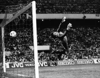 O voo de Dasaev no golo de Sócrates