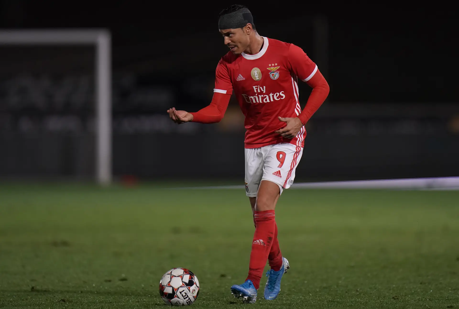 As condições do Benfica para vender Raul de Tomas ao Espanyol: bónus e Ferreyra