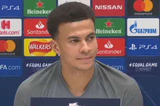 Dele Alli: “A primeira que o Mourinho me disse foi se era eu ou o meu irmão que andava a jogar pelo Totenham. Foi engraçado”