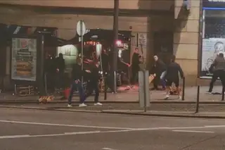 Adeptos ingleses e belgas envolvem-se em confrontos no Porto