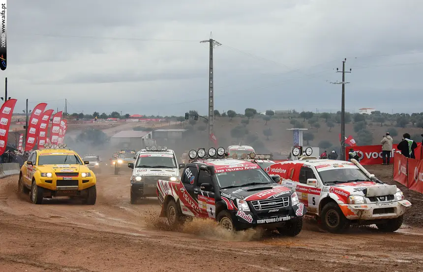 Algum jogo de corrida moderno bate de frente com esses? Só lenda