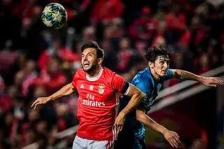 As instruções de Lage que Samaris transmitiu e cumpriu à risca: PELO AMOR DE DEUS NÃO SE DEIXEM EMPATAR OUTRA VEZ (por Um Azar do Kralj)