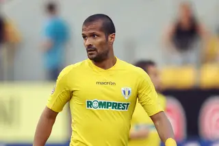 “Em Angola, estava com outros jogadores do Benfica dentro de água, veio um pescador e atirou uma granada. Os peixes começaram a saltar"