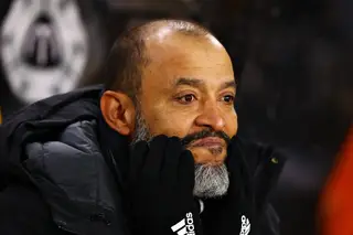 Nuno Espírito Santo revoltado com a realização de jogos neste momento: “Estarmos a jogar e haver pessoas a morrer é absurdo”