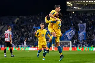 Lá em Casa Mando Eu e uma análise simples para Sérgio Oliveira e Alex Telles: péssimos em cabelos, ótimos nas bolas paradas
