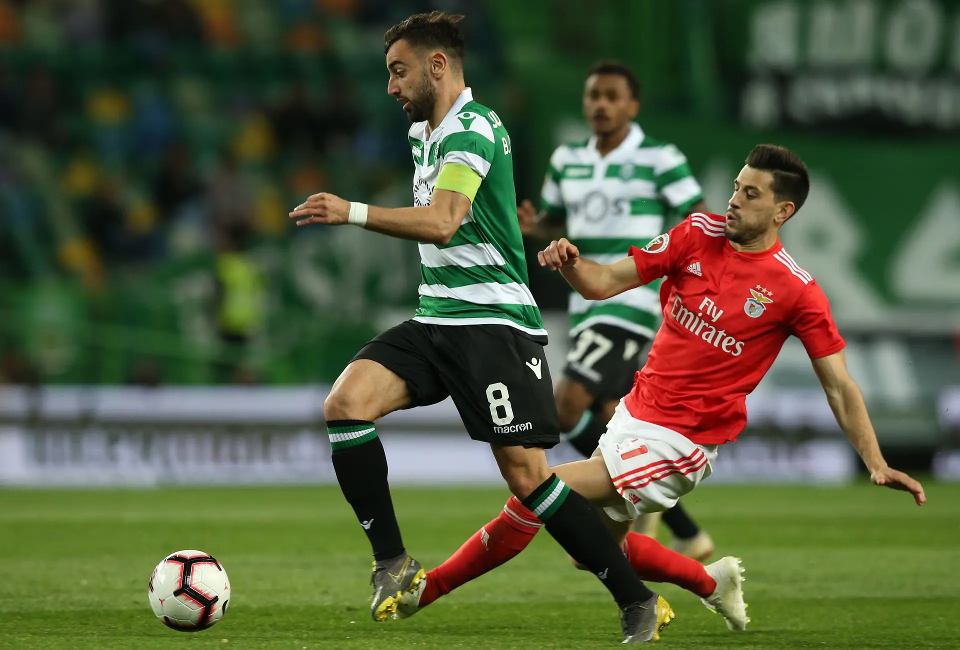 Quando o plantel do United ficou retido em Alvalade para levar Ronaldo:  «Três horas no estacionamento» - Man. United - Jornal Record