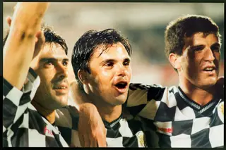 “Dizíamos aos atrevidos que o Bobó tinha uma irmã gira. Eles lá iam, ele ameaçava bater e aquilo assustava, porque era grande, forte e feio”