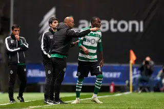 Silas: "Não estou aqui a olhar para lenços brancos, nem os vi. Não ligo a isso. Tenho capacidade para estar aqui"