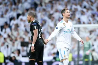 “Sem tirar nenhum mérito a Messi, agora tenho de me inspirar na carreira de Cristiano”, diz Mbappé
