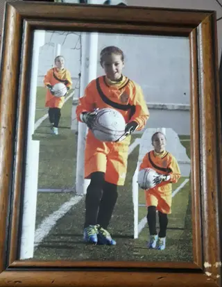Santamaria também tem um quadro com fotos da filha Bruna, quando esta se estreou no CAC